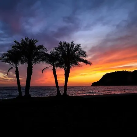 Precioso Cerca Del Mar Con Wifi, Piscina Y Parking